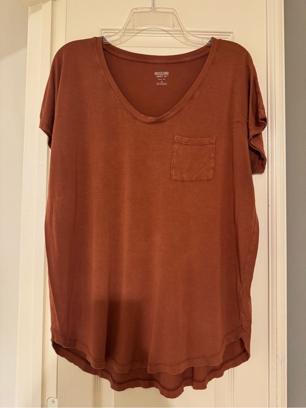 Mossimo Supply Co. Rayon blend Women's Rust-Red Short Sleeve V-Neck Pocket Tee